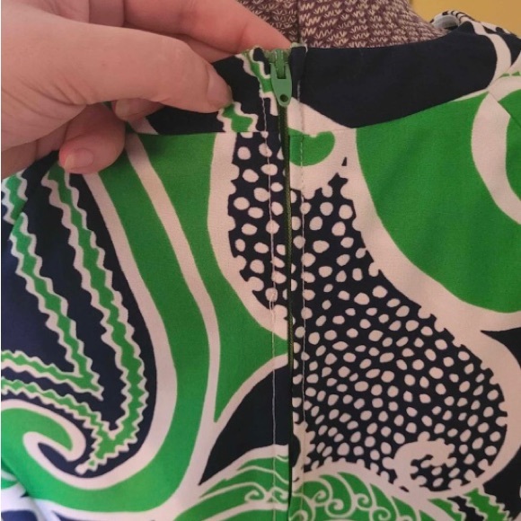 Vintage
1960 Helmar Boutique funky Poly print dress green, navy-blue,white. US14 - Picture 5 of 6